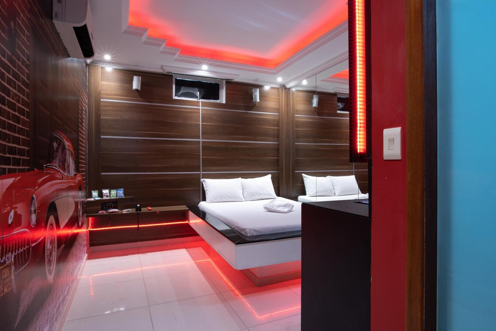 Motel Fantasy 2 (Adults Only) Контажен Экстерьер фото